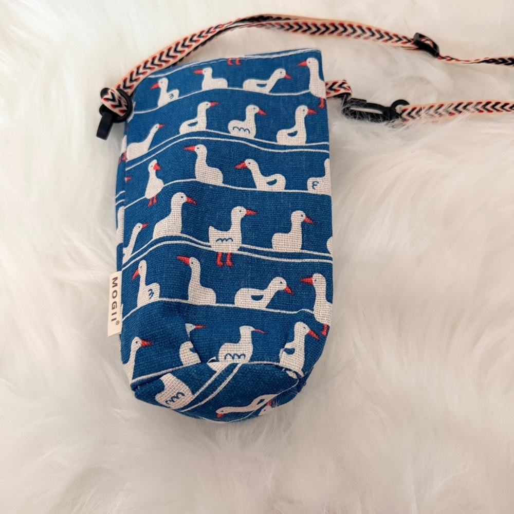 Blue Duck Print Water Bottle Cover Phone Bag Crossbody Bag